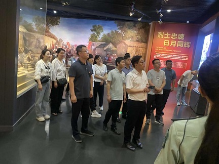 “緬懷前輩先烈，激發(fā)奮進力量”--順成公司主題黨日活動